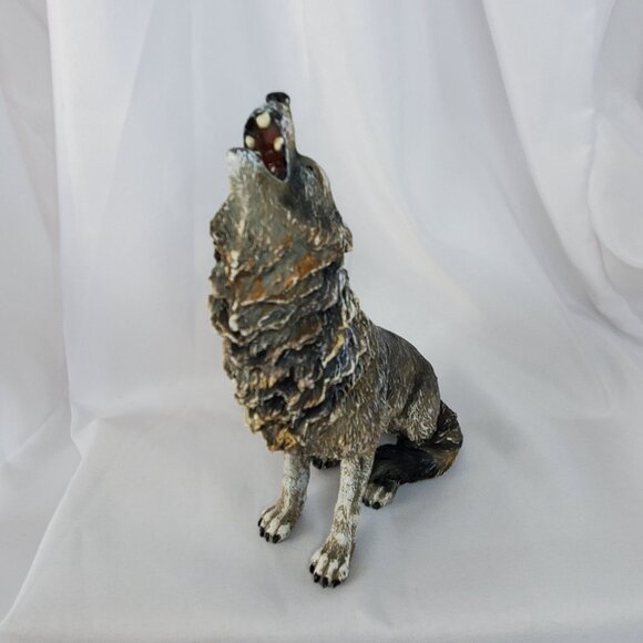 Howling Wolf Figurine Statue 7.5" Tall Cast Resin Animal Sculpture - Picture 6 of 11